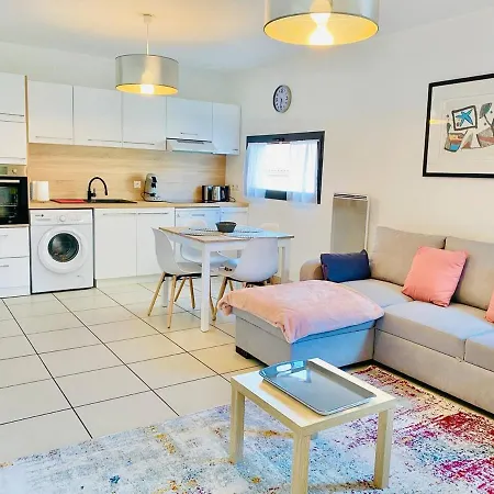 2 Avec Balcon Et Parking 佩皮尼昂