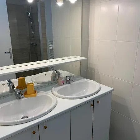 2 Avec Balcon Et Parking 佩皮尼昂